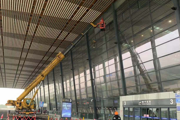 同安玻璃幕墙维护和保养